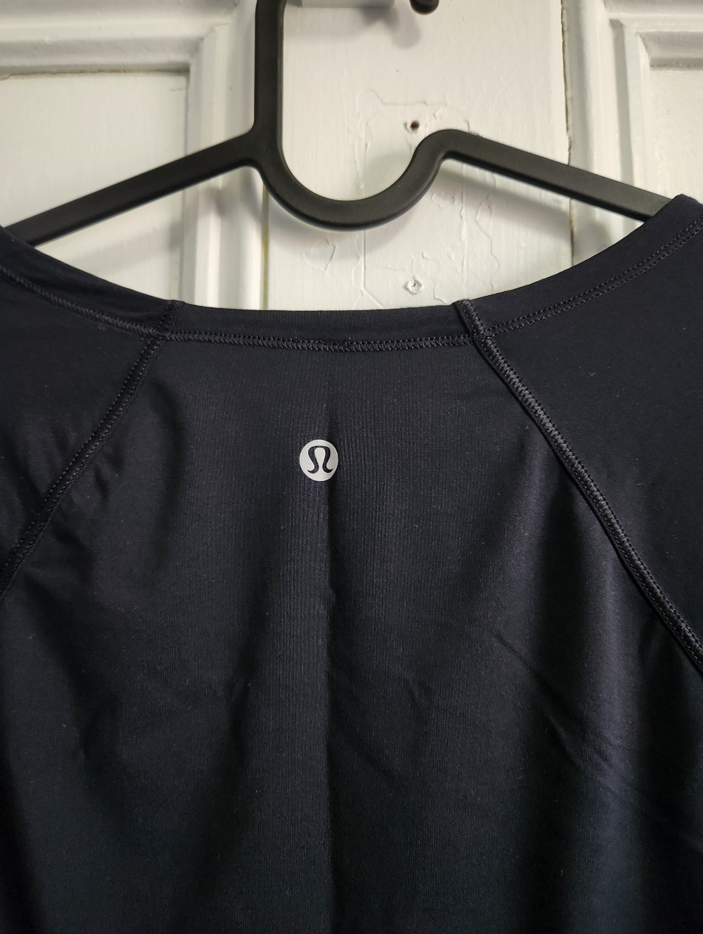 Lululemon Women’s Short Sleeve High-Low Mesh Hem Top - Size 4 - Picture 5 of 6
